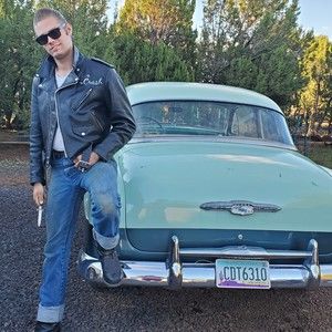 Meet your Posher, Joshua